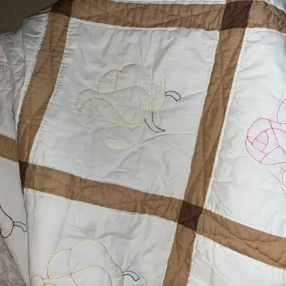 Vtg Queen Quilt Embroidered Rose Motif Patchwork Made By Arline Myers 109x38